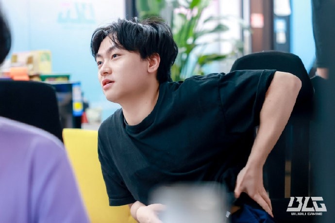 BLG分享日常训练返图：全力备战中