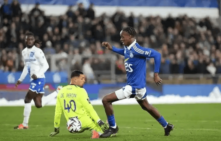 法甲014冲冠生死局！巴黎残阵左倾攻坚 里尔缺核防反难破魔咒